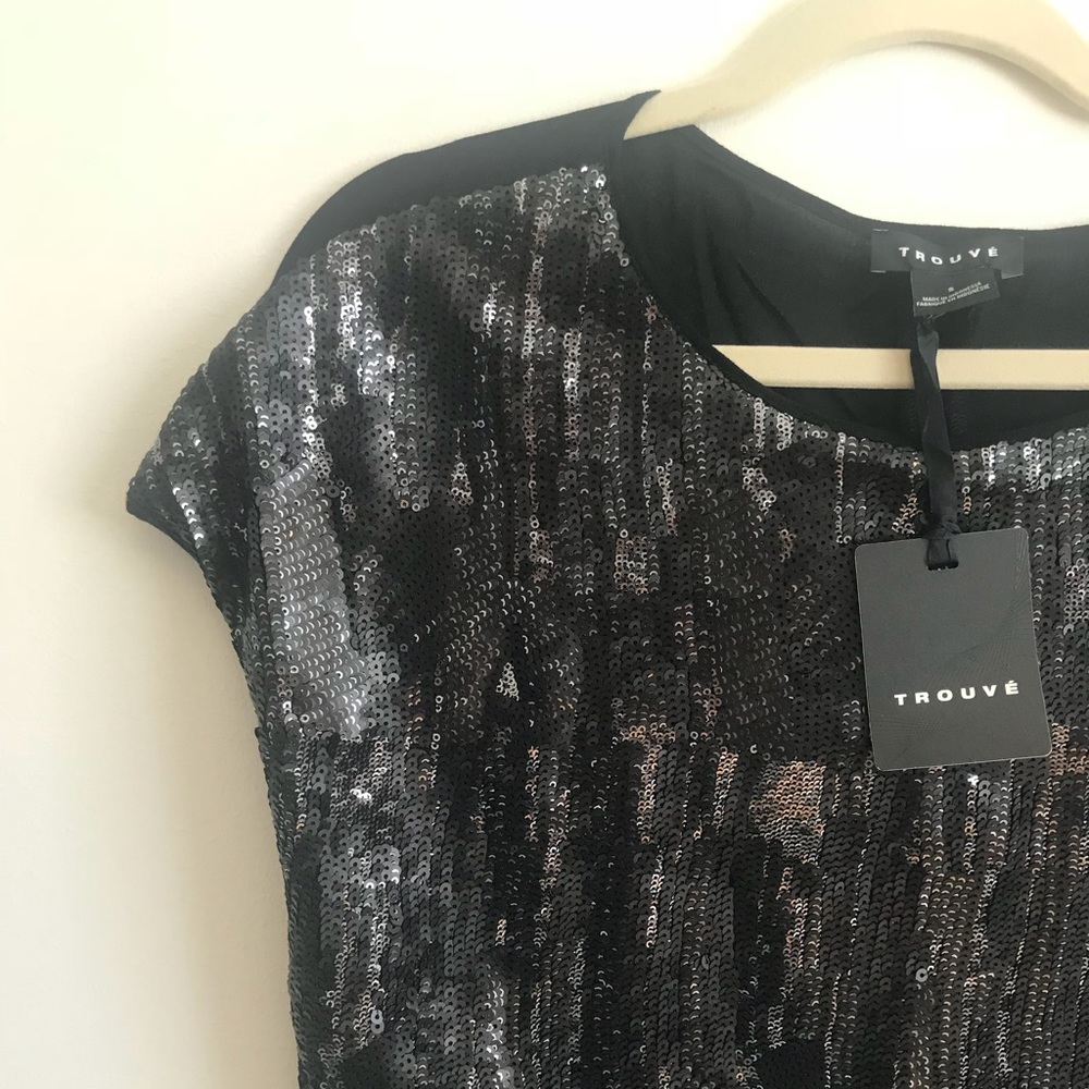 Trouve sequined short sleeve blouse